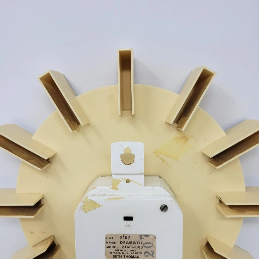 Vintage Seth Thomas Dramatic Wall Clock 2160-000 MCM Electric Cream AS-IS